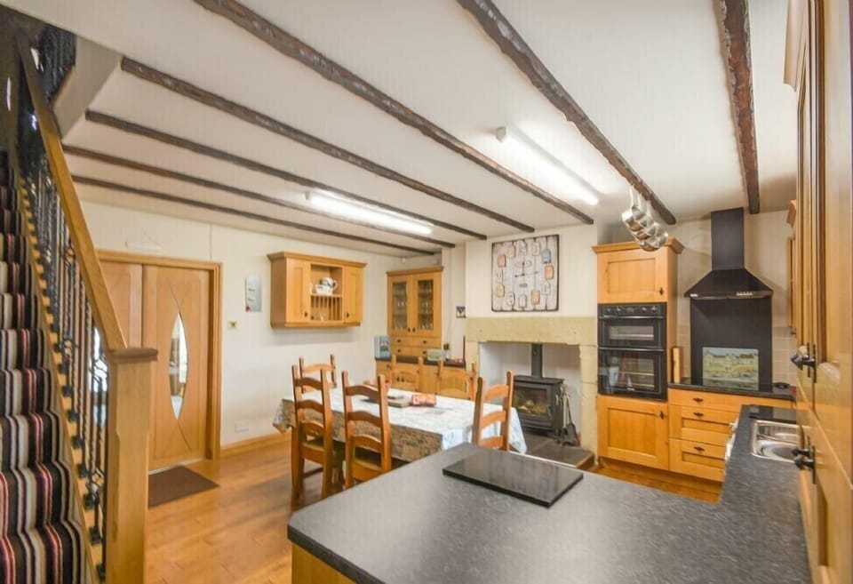 Dishwasher, cookware/dishes/utensils