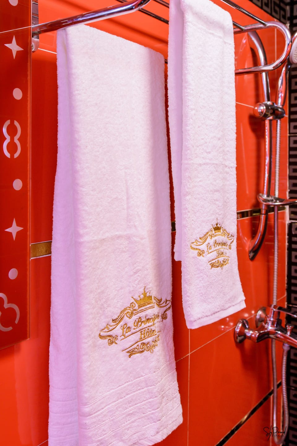 Premium Double Room | Bathroom | Bidet, towels