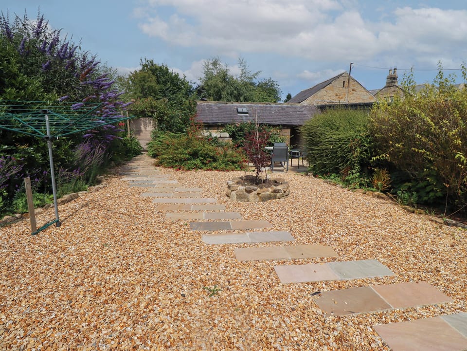 Cottage | Property grounds