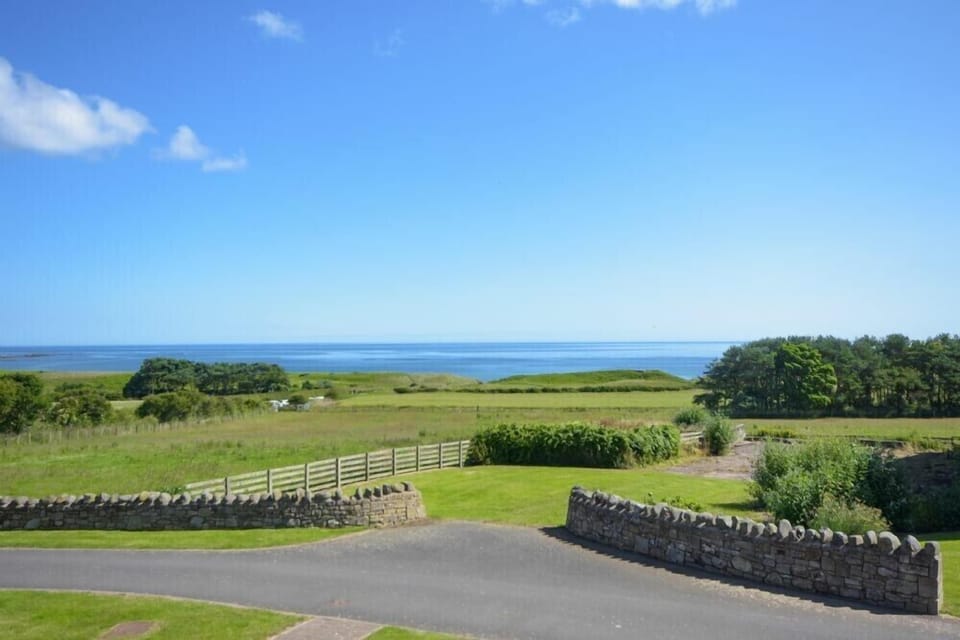 Ottoline Cottage Cottage in Craster
