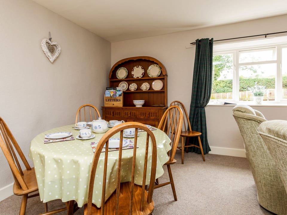 Cottage | Interior