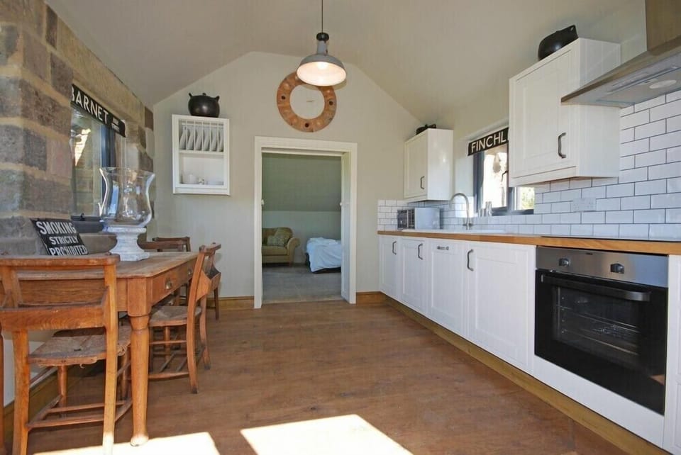 Fridge, dishwasher, cookware/dishes/utensils