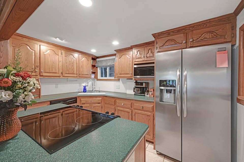 14 Kitchen