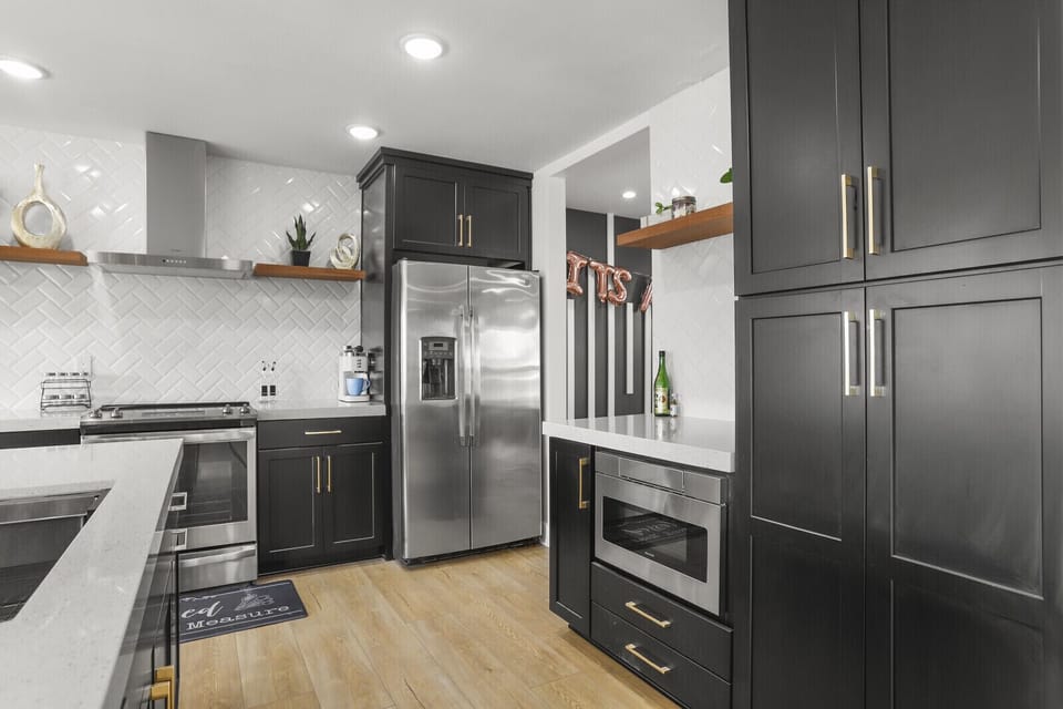Kitchen Appliance View 