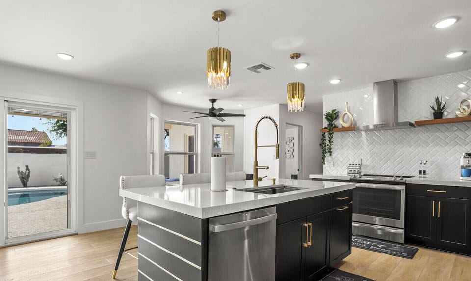 Kitchen Island 