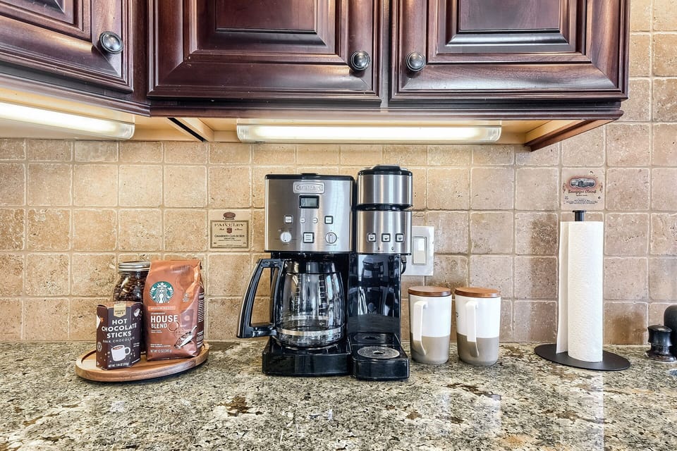 Coffee bar - starter kit of coffee and tea provided!