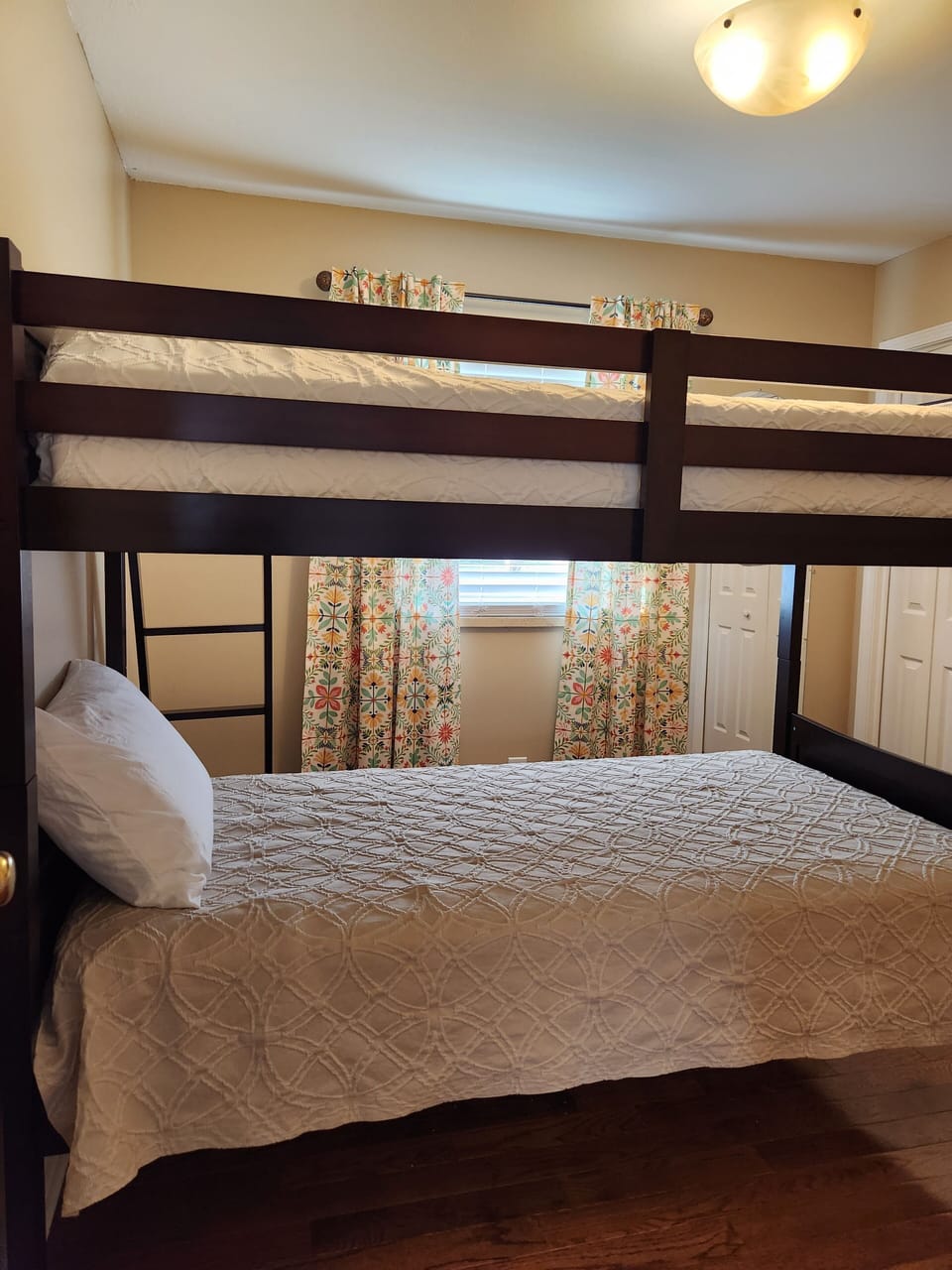 Bunk-bed room