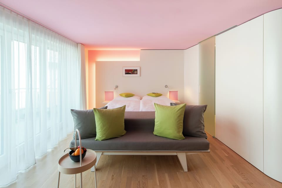 Junior Room, 1 Bedroom, Balcony, Courtyard View | Hypo-allergenic bedding, in-room safe, desk, laptop workspace