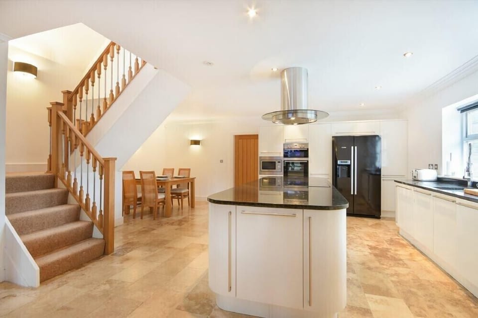 Cottage | Interior