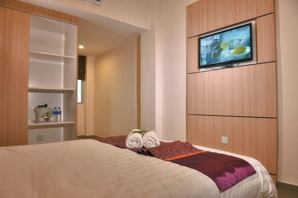 Free WiFi, bed sheets