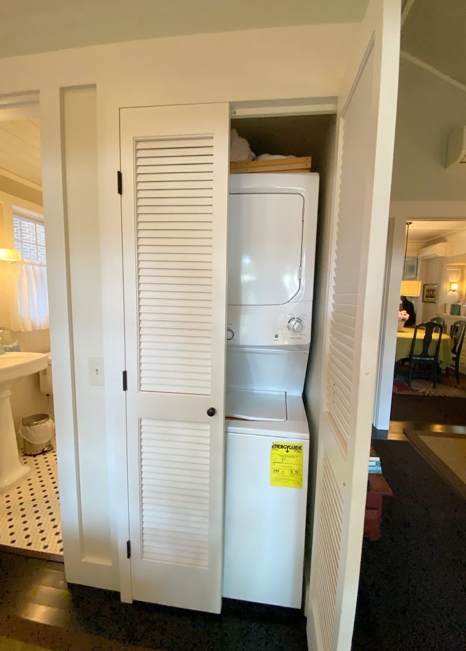 Washer dryer.