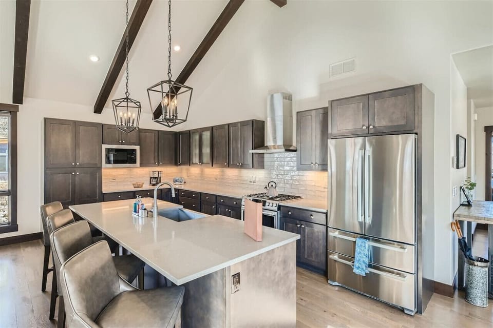 Fully stocked luxury kitchen