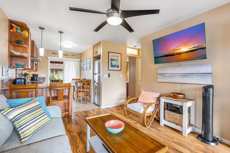 Smart TV, Complimentary Wifi, Cable TV