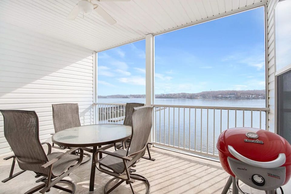 Imagine sitting with a glass of wine and watching the boats fly by.