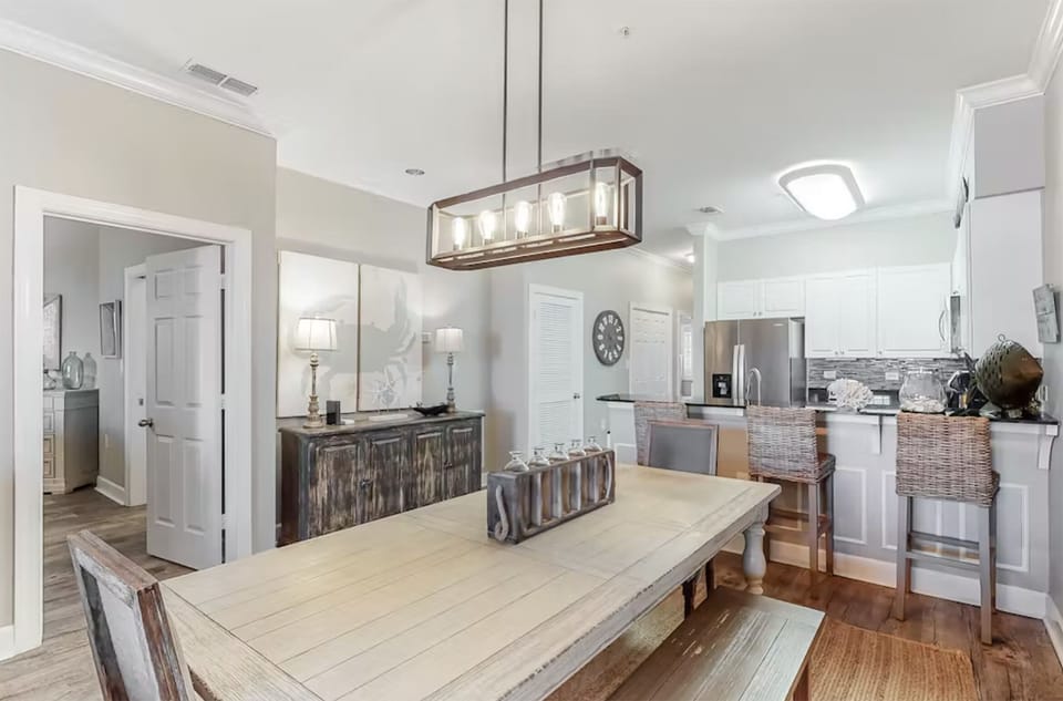 Dining table plus eat-in bar seating