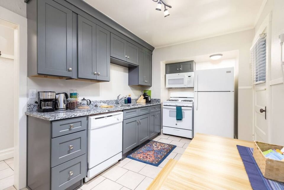Modern kitchen