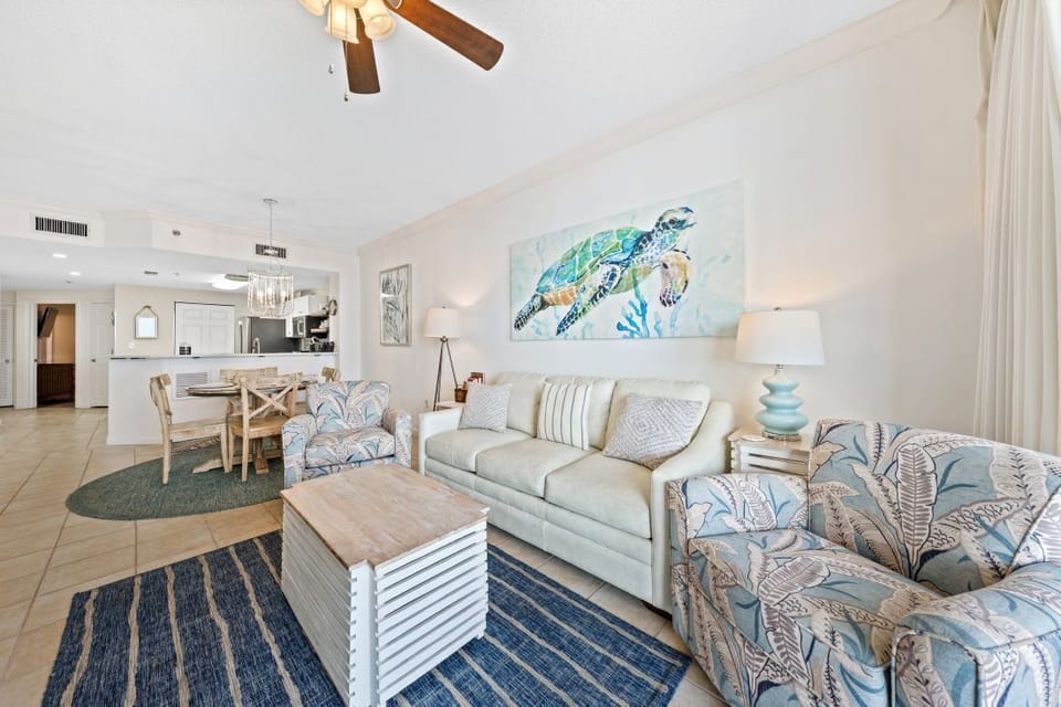 Beach Club 1007A Living Room