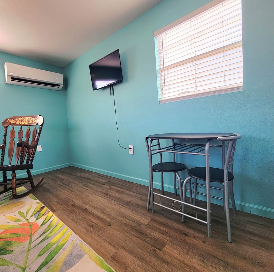 Dedicated workspace with fast Wi-Fi—perfect for remote workers visiting Lockhart, Texas.