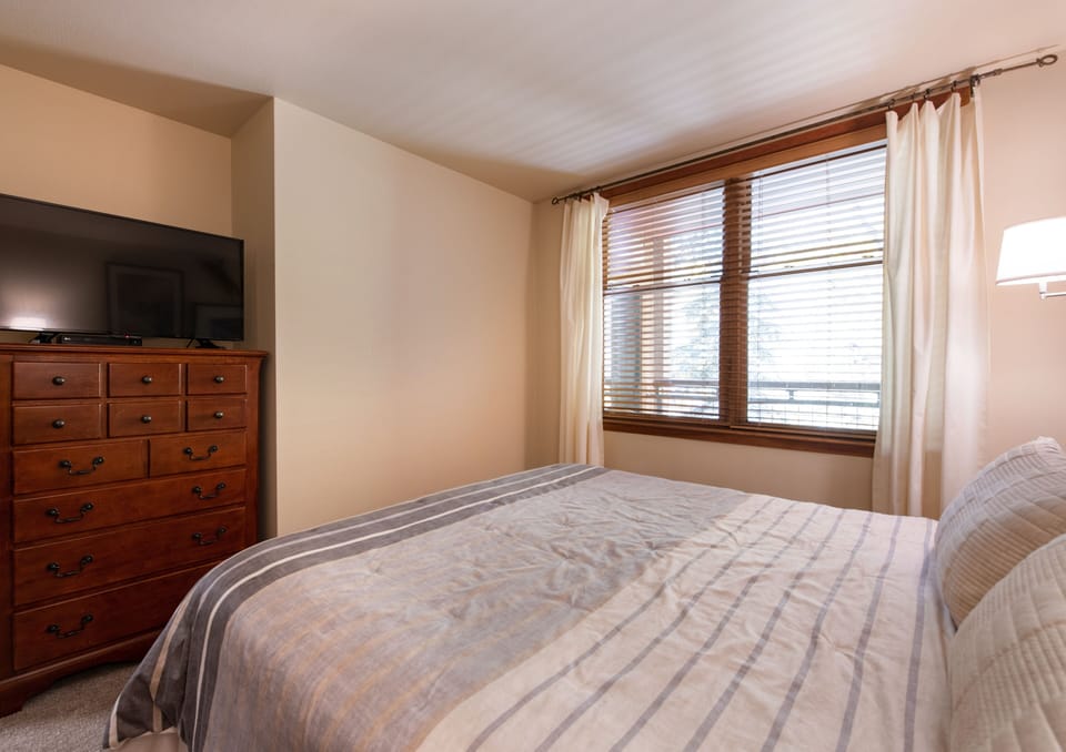 Indoors, Furniture, Bed, Cabinet, Home Decor