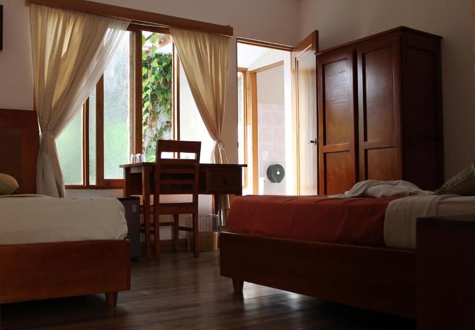 Standard Triple Room | Desk, WiFi (free)