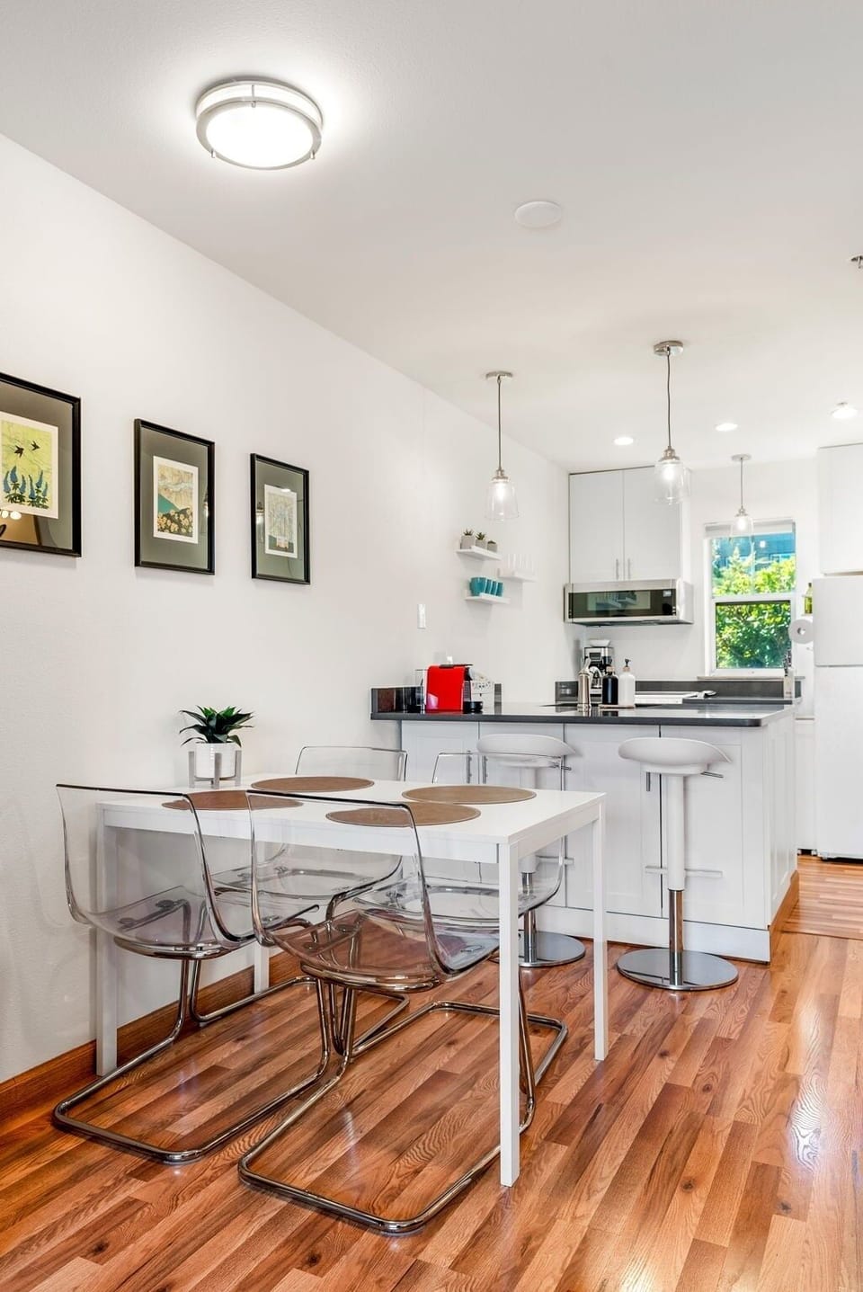 Condo, 1 Bedroom | Dining