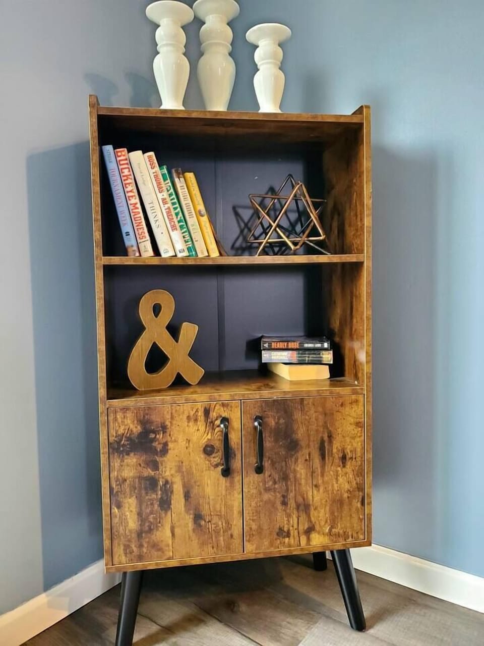 Our Big and Bright home in Clarksville TN offers fast internet and plenty of amenities. Located near Ft. Campbell Army Base, Nashville TN and Oak Grove Gaming Racing and Casino, we offer the perfect, centralized location for all your travel needs. 