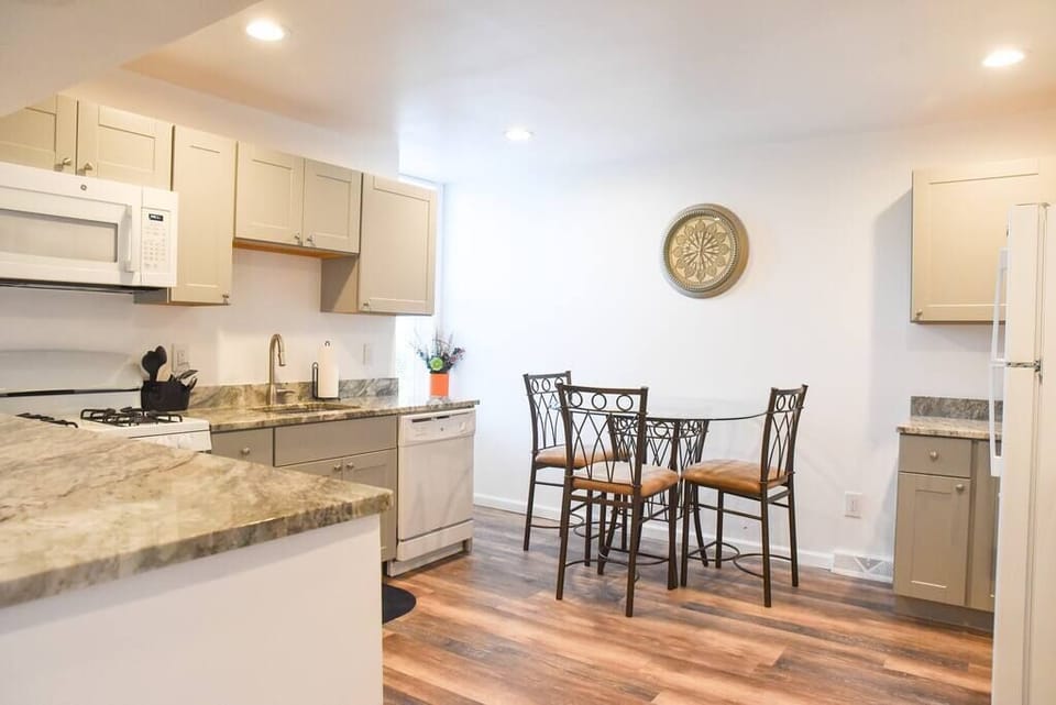 Eat in Kitchen