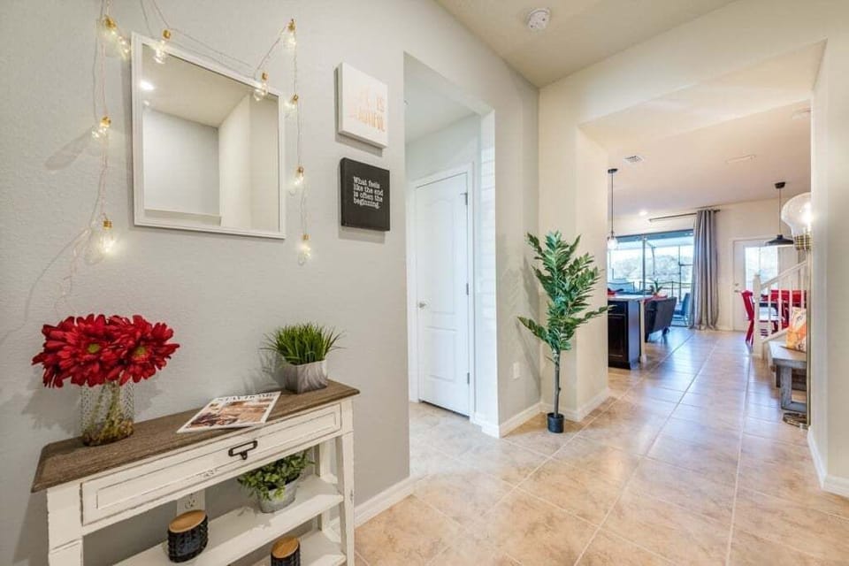 Our #1 goal is to guarantee a safe, clean and comfortable stay for you, your family, and your friends.