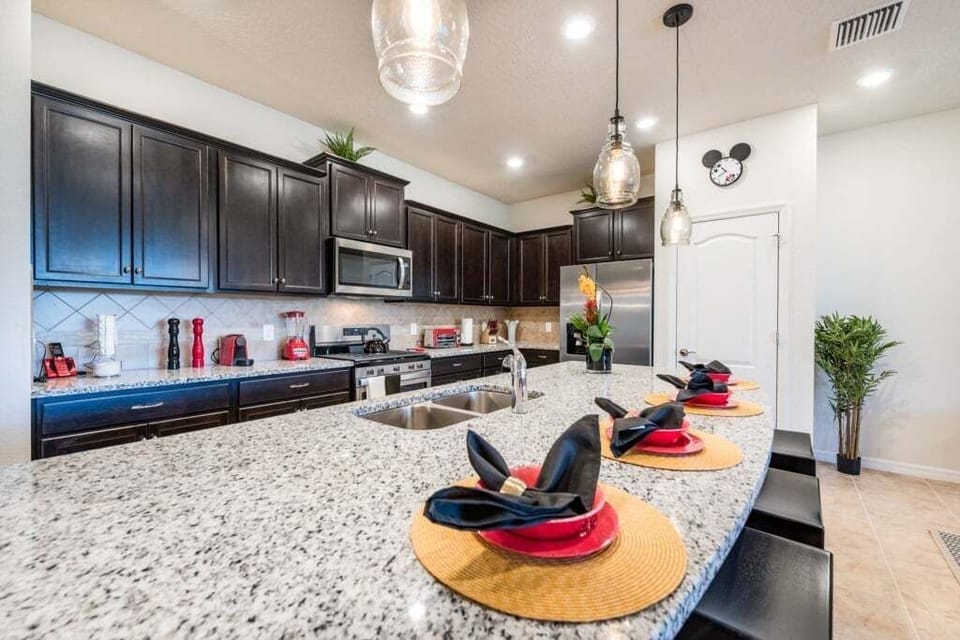 Fully equipped kitchen