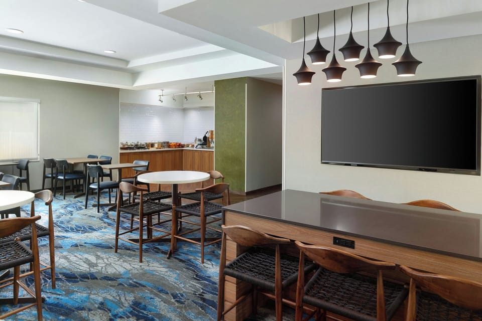 Free continental breakfast