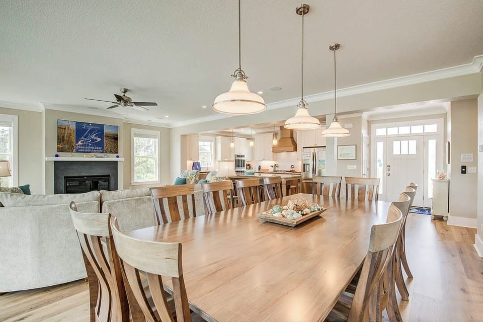 Mid-Level Dining Room with Table (seats 12)
