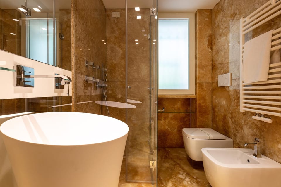 Room | Bathroom | Towels