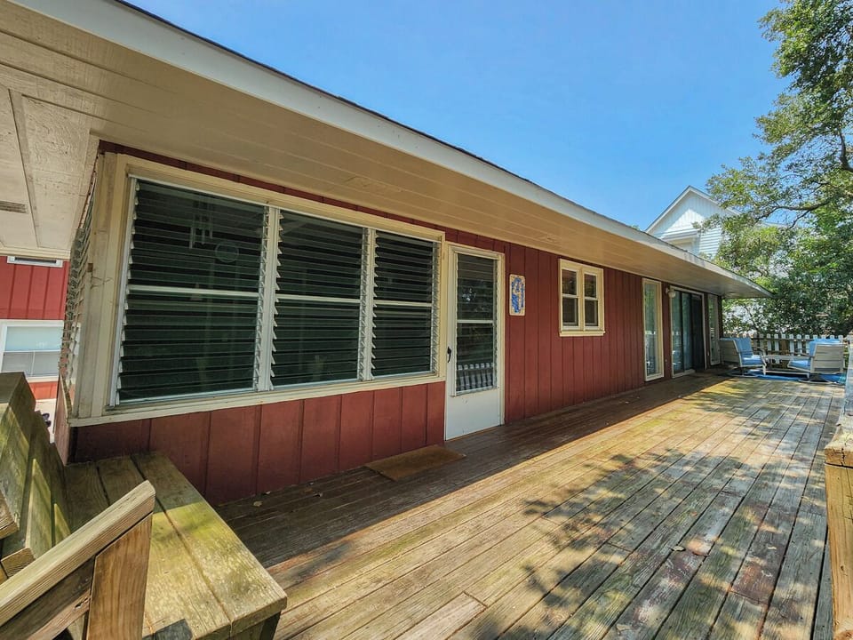 Front Deck 2023