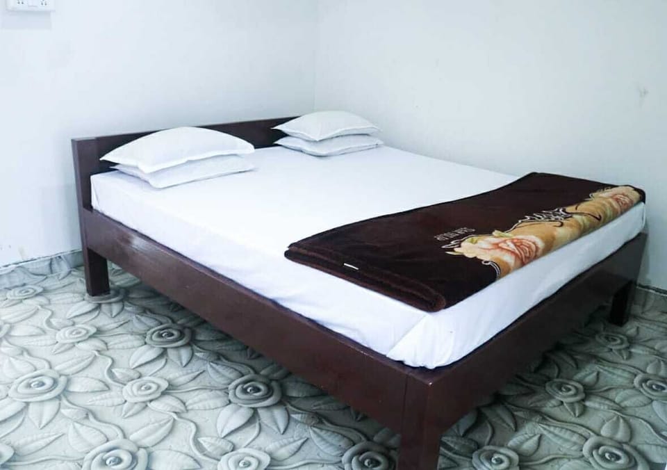Standard Double Room | Bed sheets