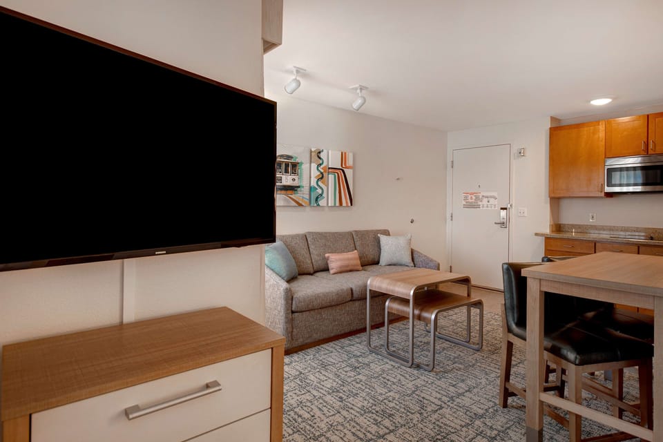 32-inch TV with cable channels