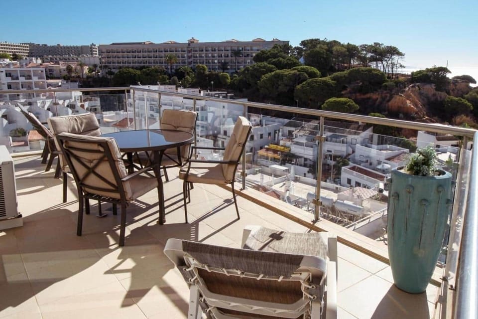 Verandas do Mar Olhos de Agua Apt AO Balcony