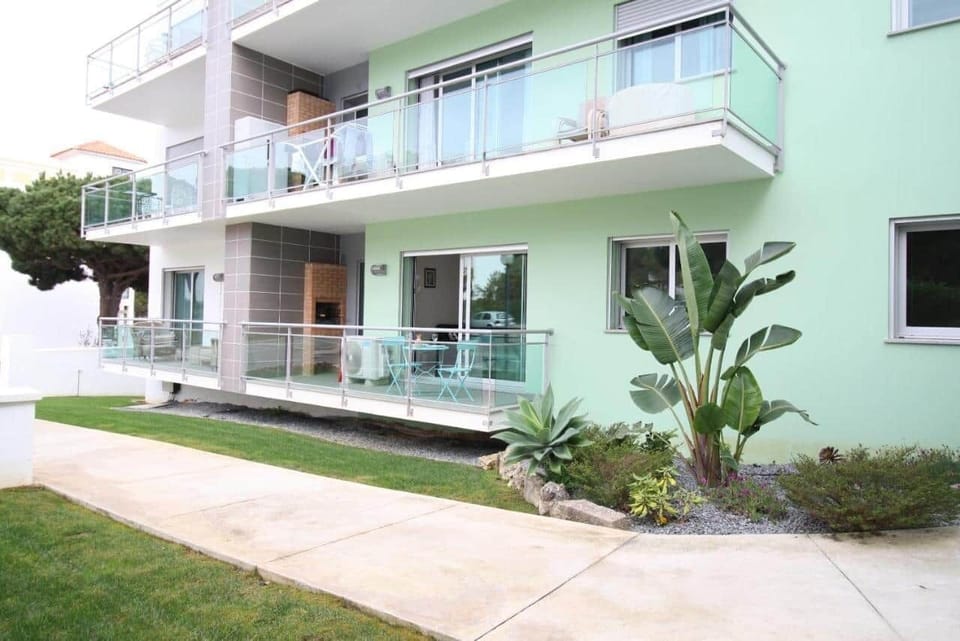 AT10 Balcony