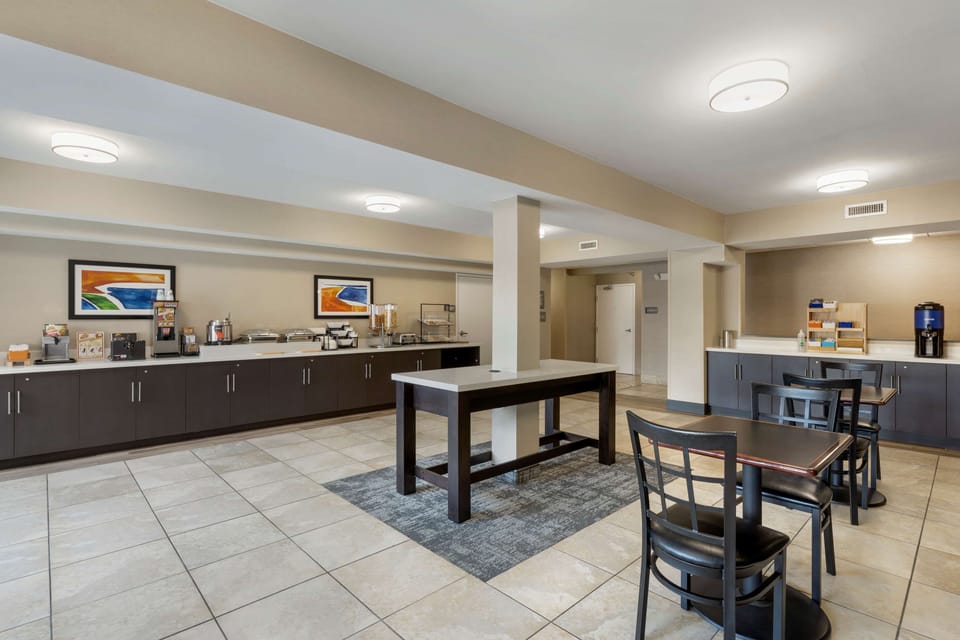 Free daily continental breakfast