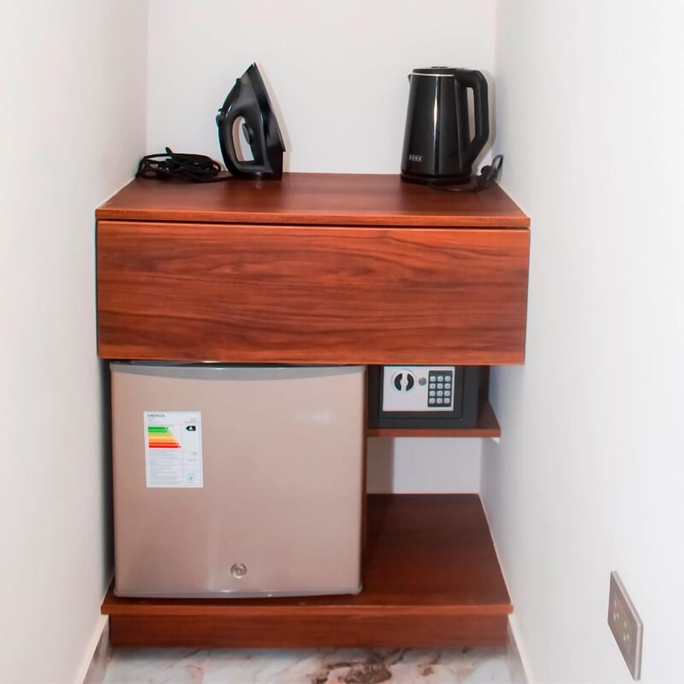 Suite Deluxe | Premium bedding, down comforters, minibar, desk