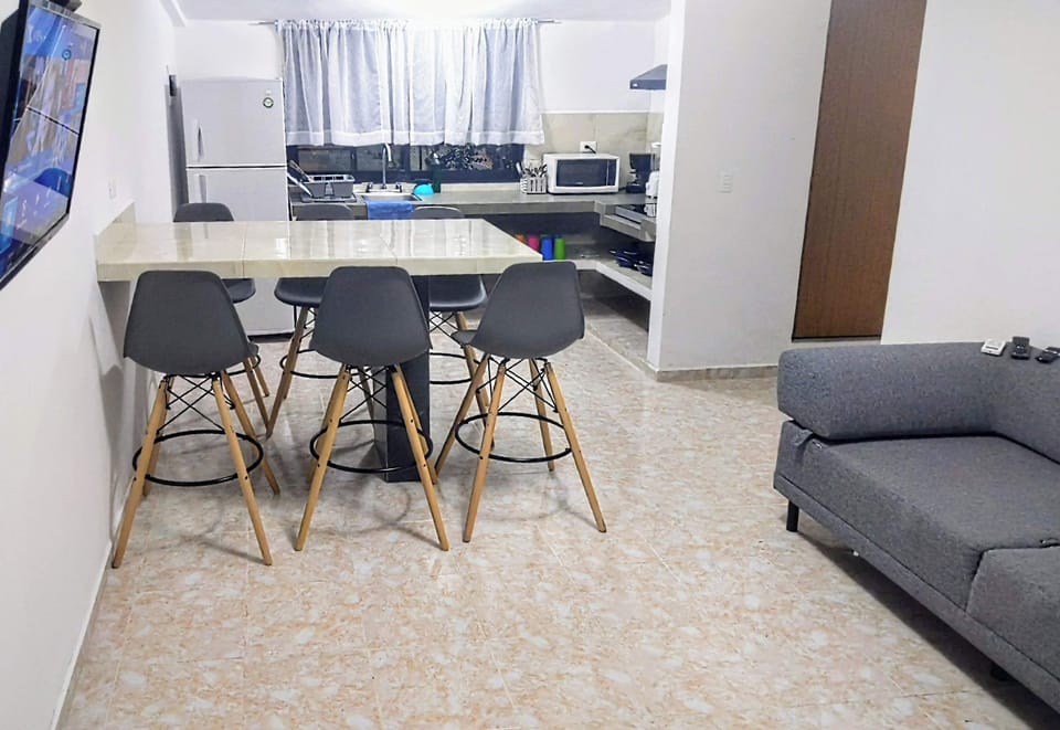Apartment, 2 Bedrooms, Smoking, Patio | Dining