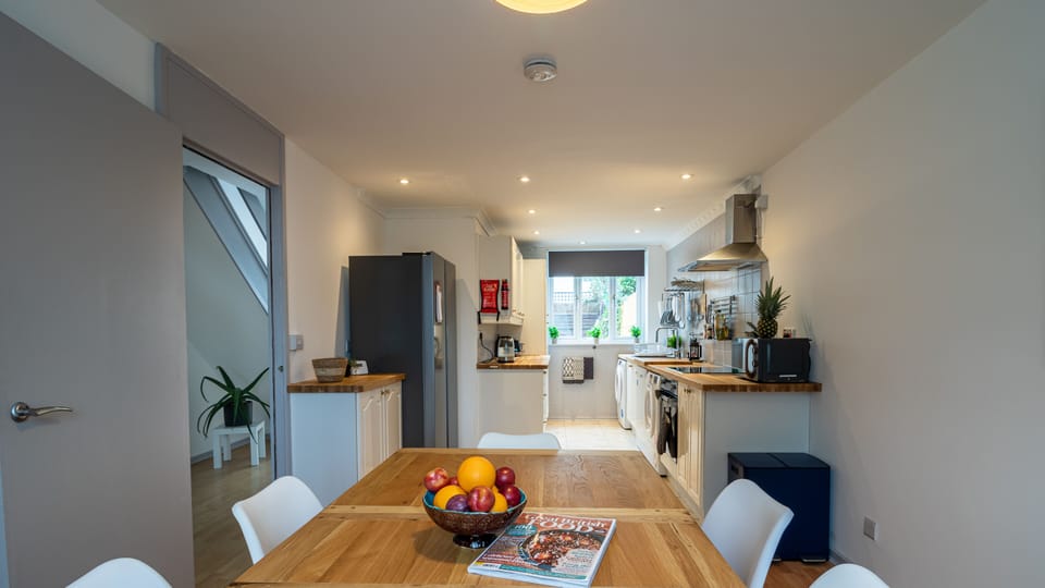 Kitchen and dining 