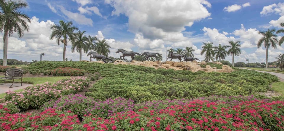 Main Entrance to Lely  Resort