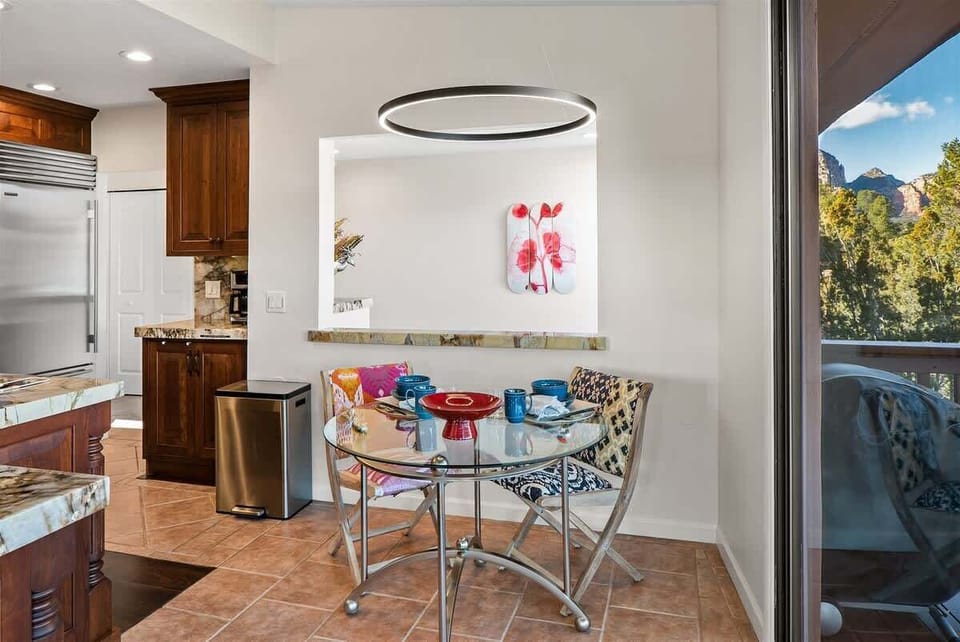 Enjoy your morning coffee or tea at the breakfast nook