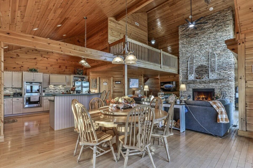 Open Area Perfect For Hosting