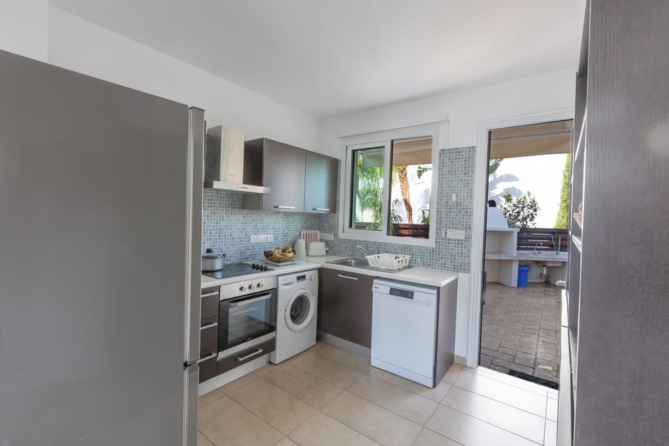 Bungalow, 4 Bedrooms, Private Pool, Garden View | Interior