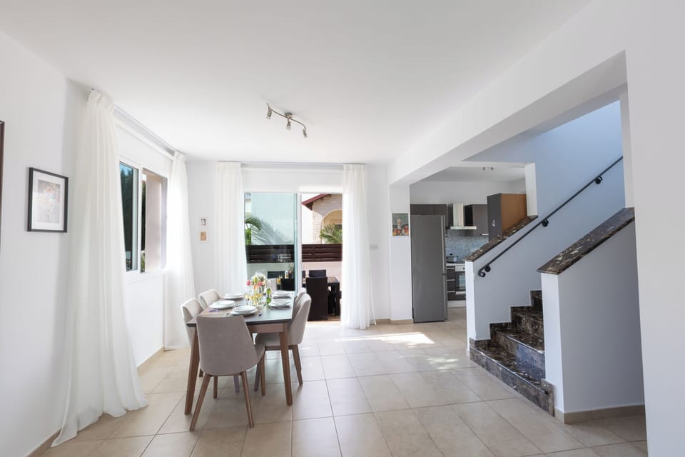 Bungalow, 4 Bedrooms, Private Pool, Garden View | Interior