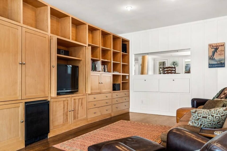 Entertainment Center