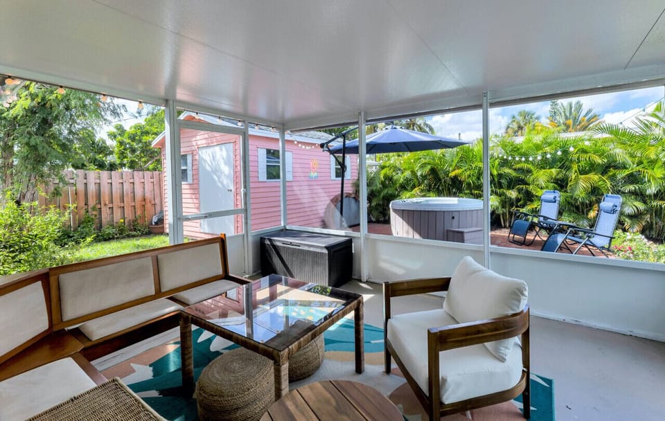 Screened-in Garden Room