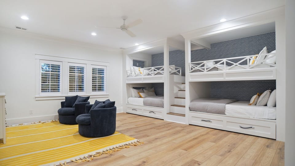 Bunk Room Queen over Queen + Trundles