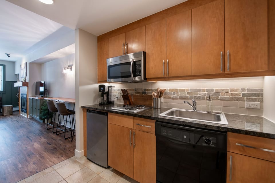 Studio | Private kitchen | Coffee/tea maker, toaster